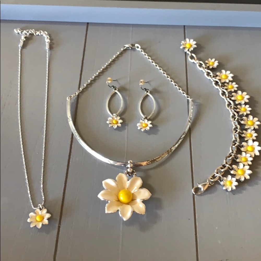 Sunny ☀️ Days Brighton Set